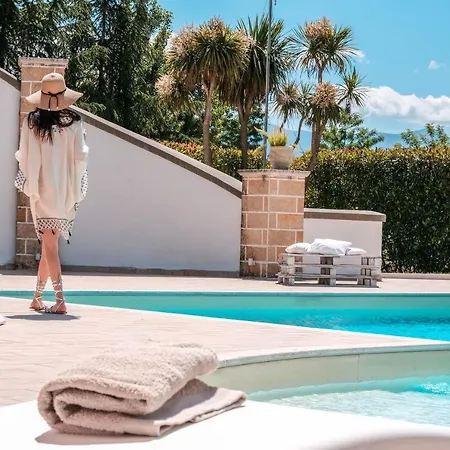 Anima Antiqua Relais & *